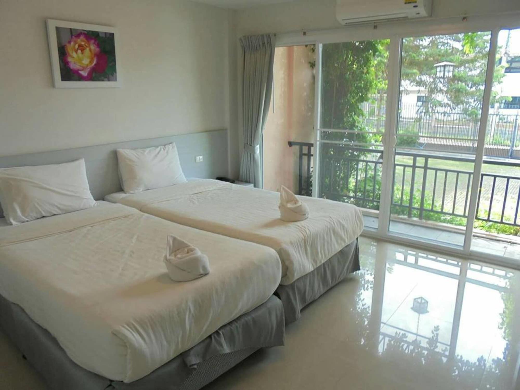 Rose Villa Hote Пакчонг Экстерьер фото