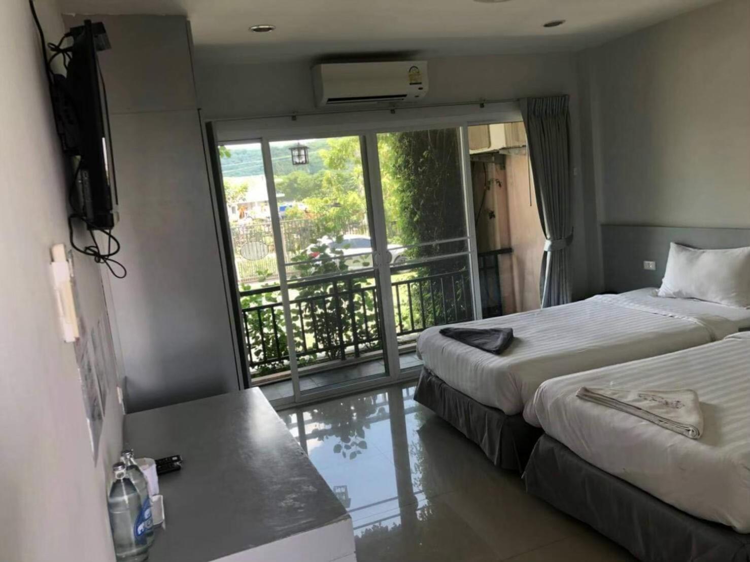 Rose Villa Hote Пакчонг Экстерьер фото