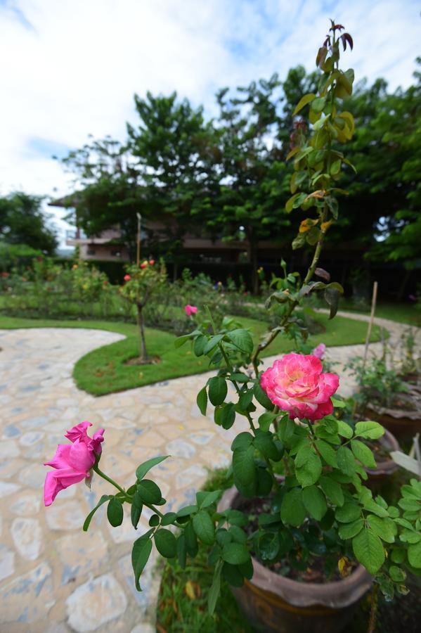 Rose Villa Hote Пакчонг Экстерьер фото
